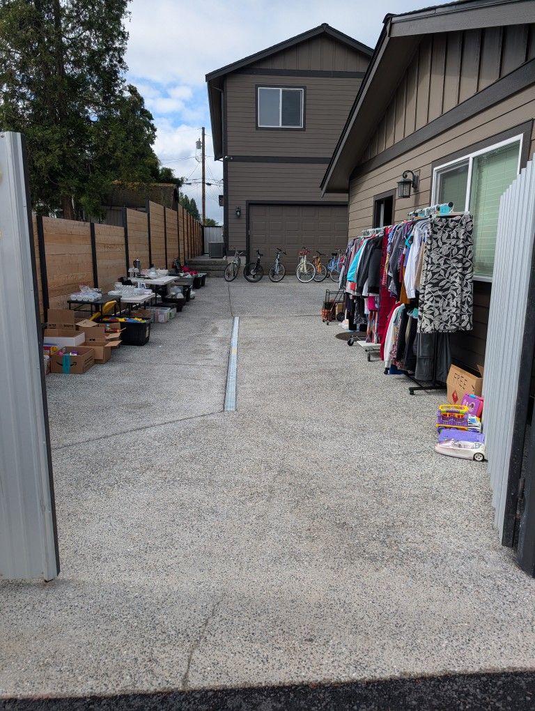 Garage Sale!!