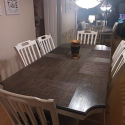 Dining Room Table And Chairs 