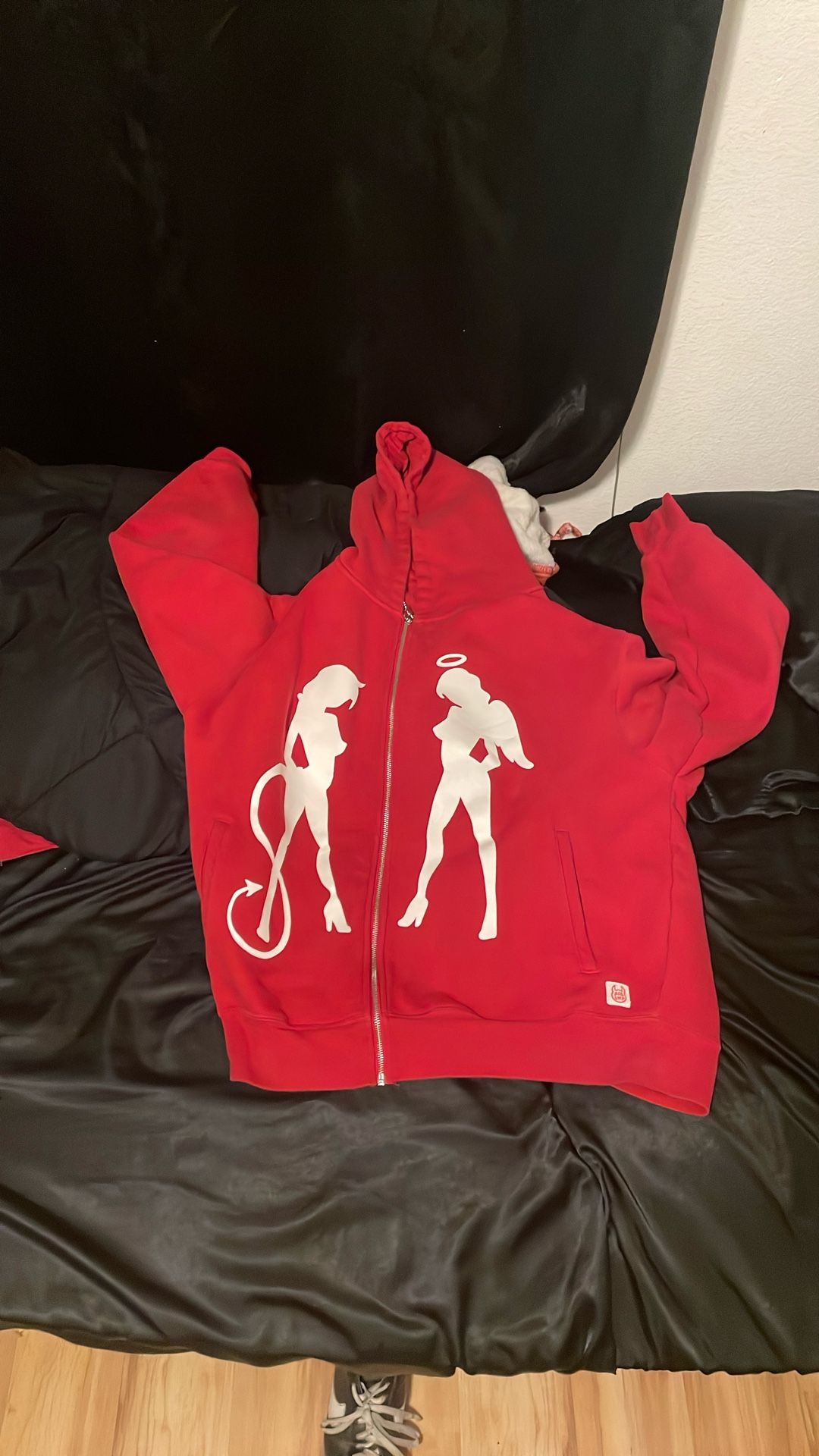 SALEM7 sweater