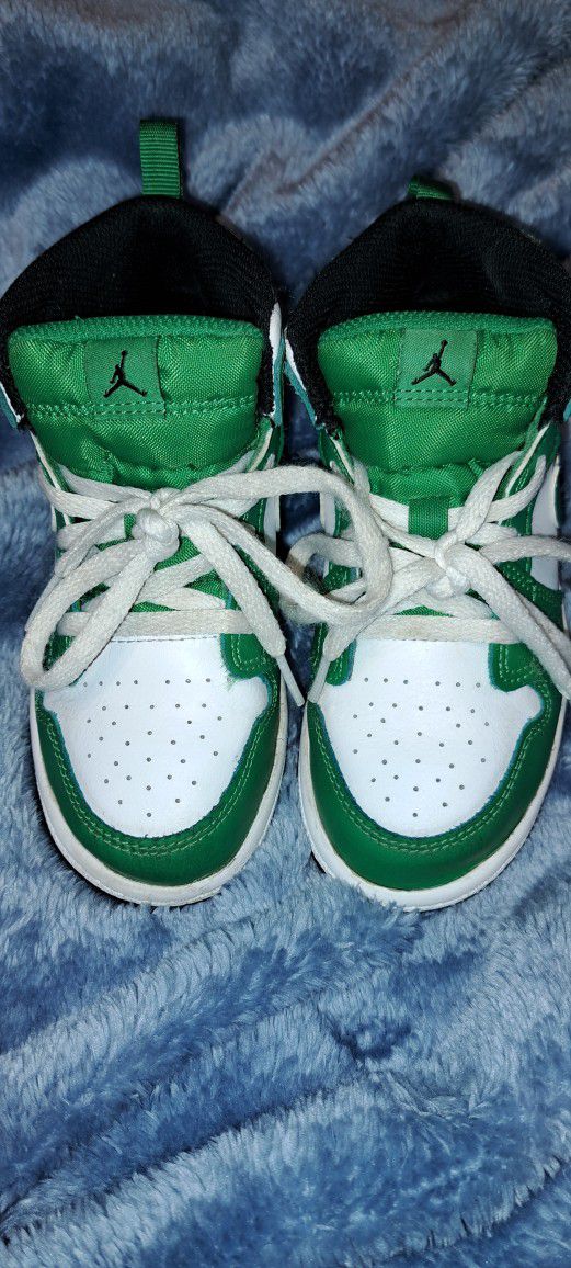Nike Air Jordan 1 Retro Mid Lucky Green White Black 10C kids 