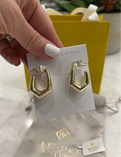 Kendra Scott Gold Geometric Hoop Earrings