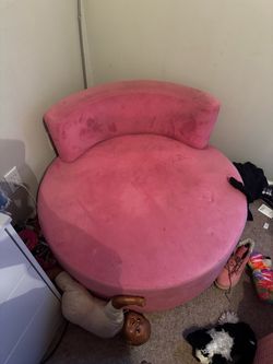 Pink Round Swivel Chair