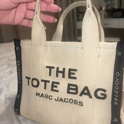 Marc Jacobs Medium Tote 
