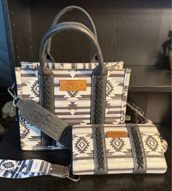 Wrangler Aztec Tote Bag and Wallet Set