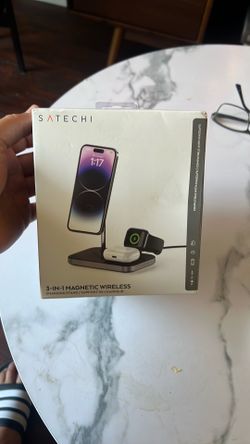 Satechi 3-in-1 Magnetic Wireless Charger