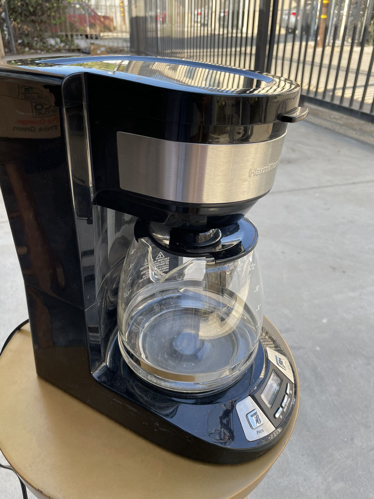 Hamilton Beach Coffee Maker With Alexa for Sale in Los Angeles, CA