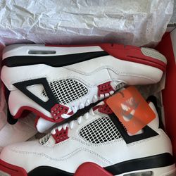 Jordan 4 Fire Red (2020)