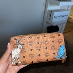 MCM large Zip Wallet