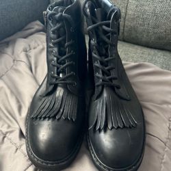 Men’s Boots Size 10