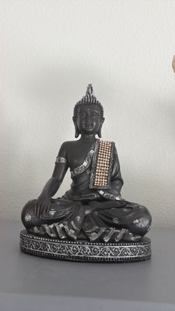 Buddha statue