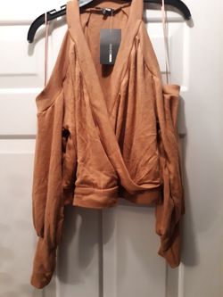 NWT FashionNova cold Shoulder top