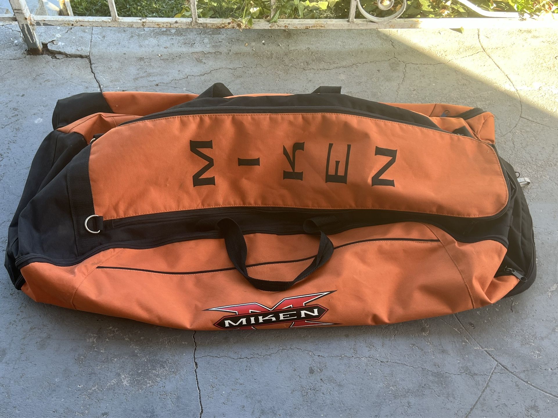 Miken softball Bag