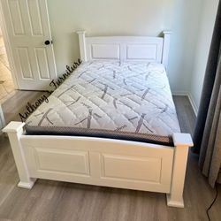 Full Bed With Mattress
