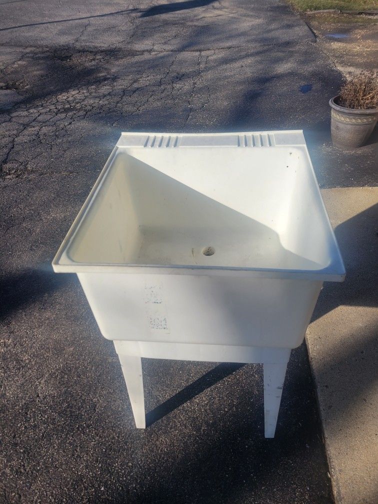 Slop Sink/ Laundry Tub for Sale in Lemont, IL - OfferUp