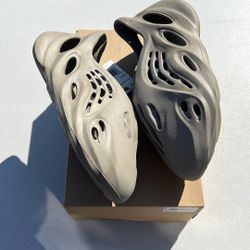 Adidas Yeezy Foam RNNR Stone Sage