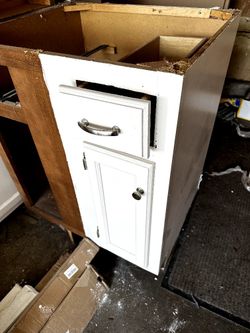 Complete Kitchen Cabinets 