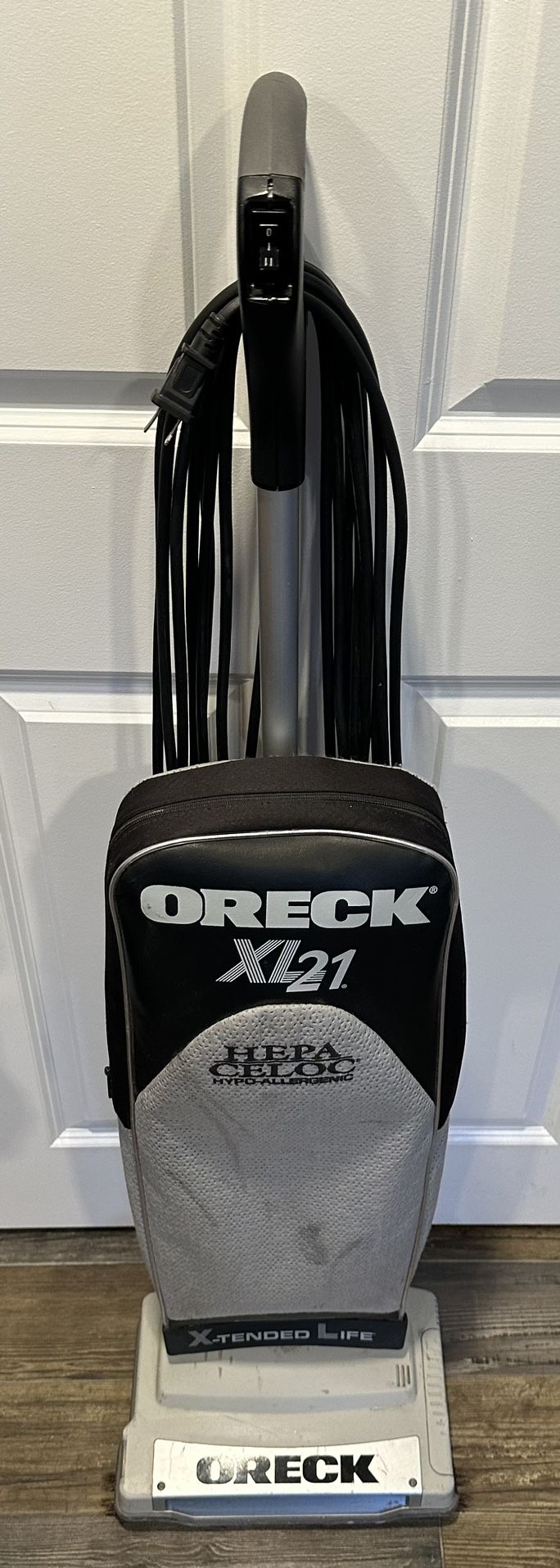 Oreck XL21 Hepa Celoc Vacuum Model XL21-700