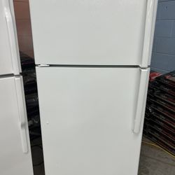 Like New 16 Cu Ft Refrigerator 