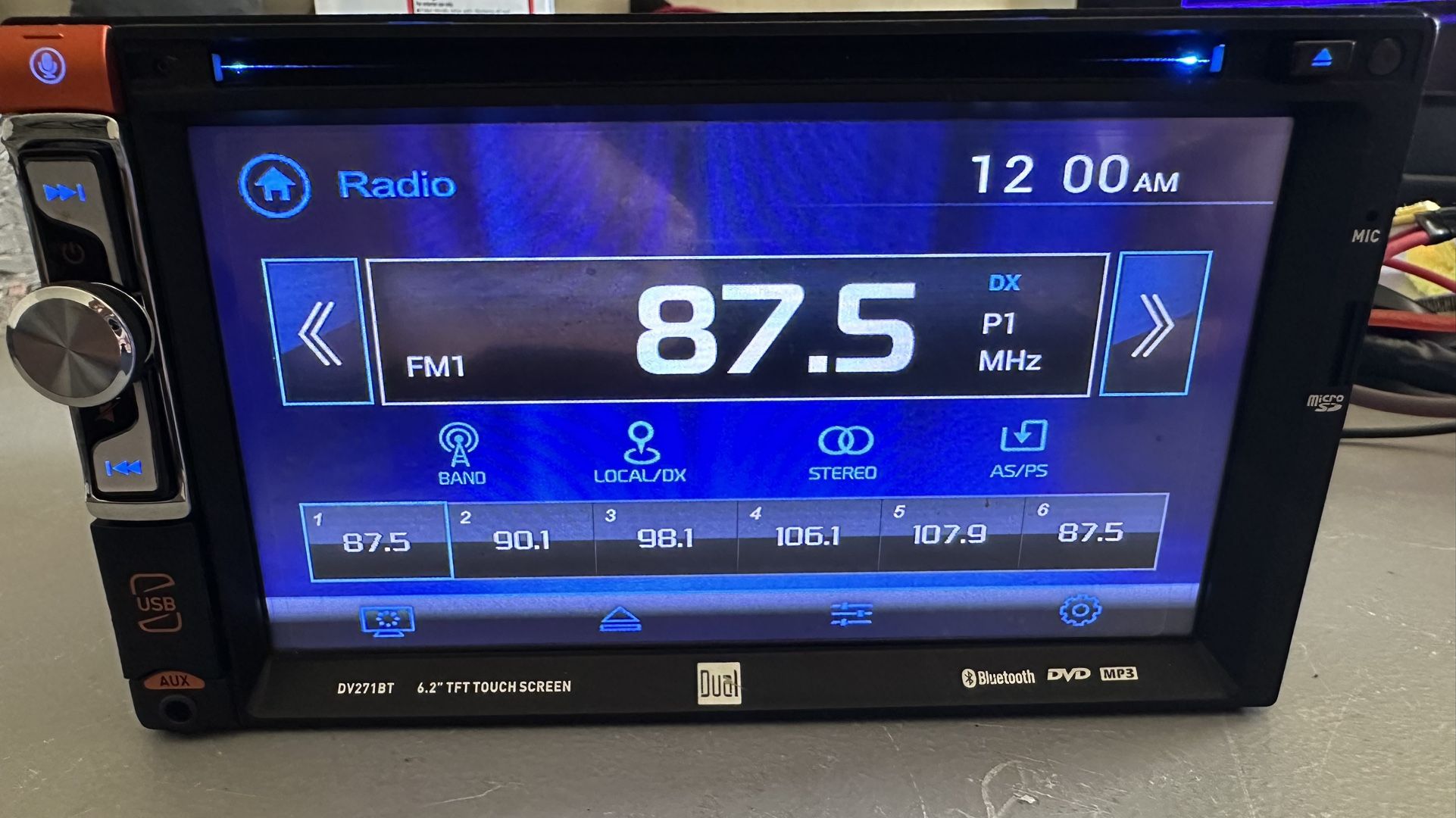 Used Dual DV271BT Double Din Car Stereo Bluetooth And Cd Player Works Great