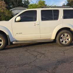Nissan Pathfinder 2005