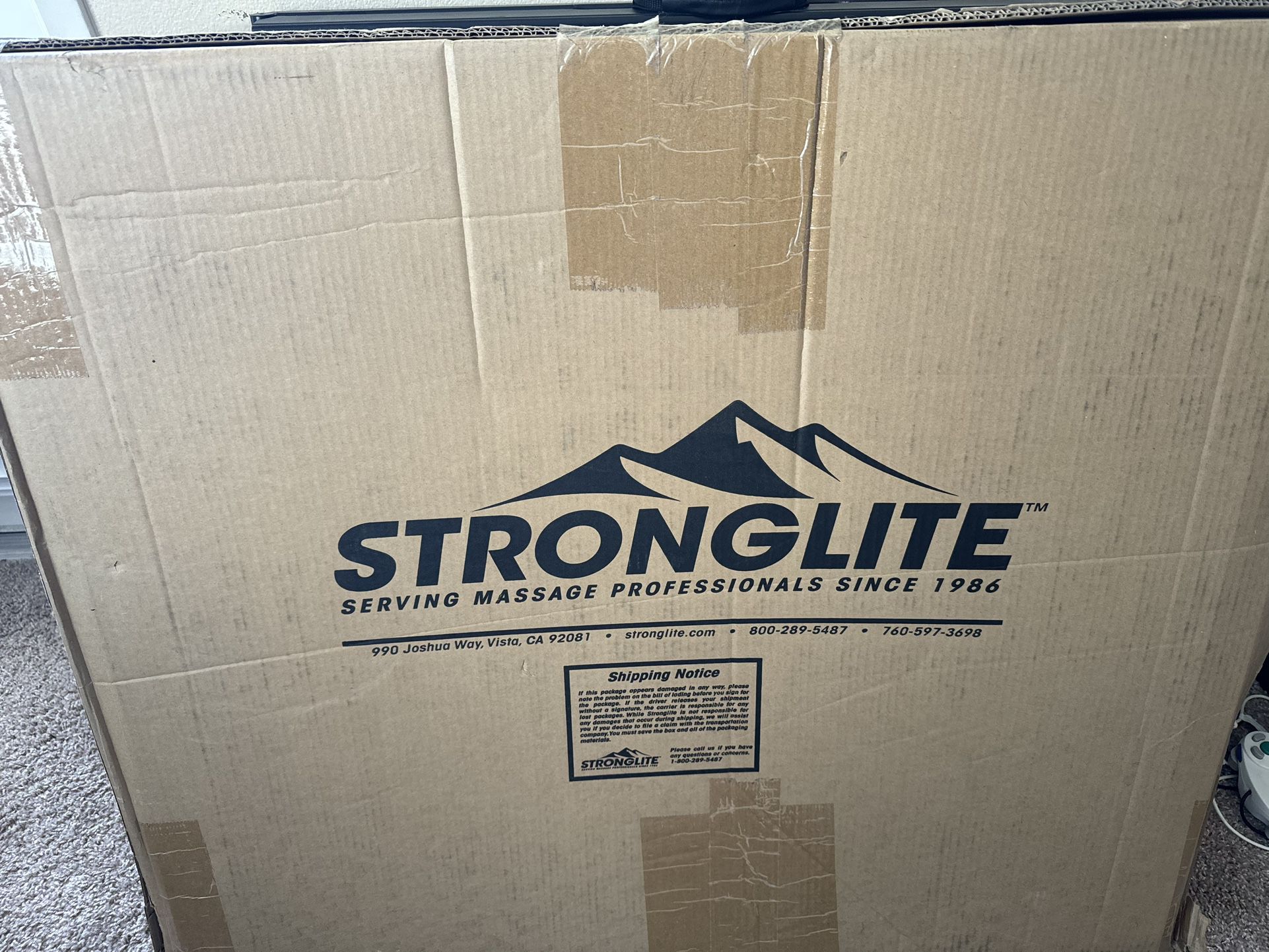 STRONGLITE MASSAGE TABLE * BRAND NEW 