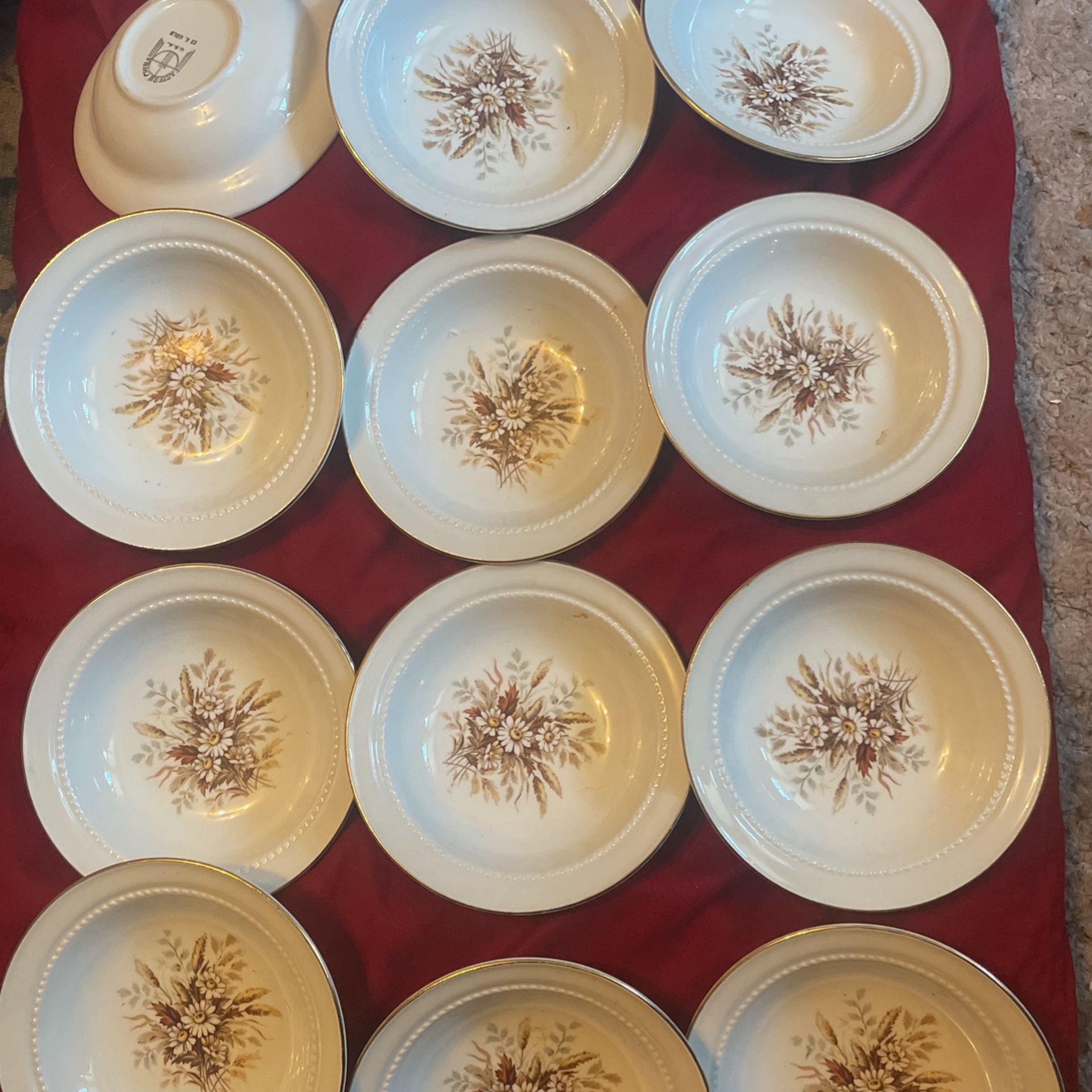 15 22k Gold Saucers