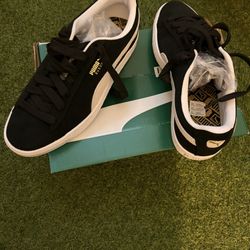 Puma Suede Sizes 7 & 7.5