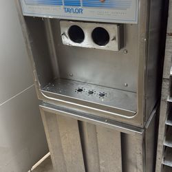 Soft Serve Ice Cream Machine