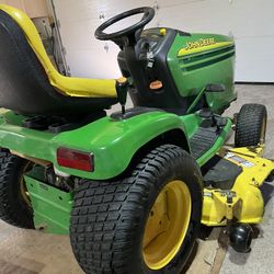 John Deere GT 245 Garden Tractor