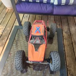 Axial Capra 
