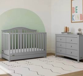 Graco baby crib Solano 4-in-1 Convertible Crib with Drawer (Pebble Gray) GREENGUARD Gold Certified, Includes Full-Size Nursery Storage Drawer