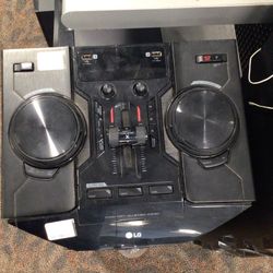 Bluetooth party size radio