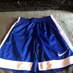 Nike Boys Athletic Shorts Size Medium