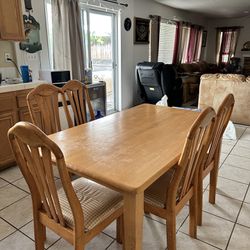 Wood kitchen table + 5 chairs
