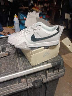 Nike Dunk Low White black bottom