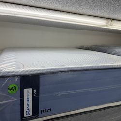 FULL SIZE SEALY POSTUREPEDIC PRO (FIRM) MATTRESS & BOX SPRING BED SET