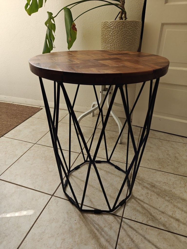 Round Side Table Wood And Metal