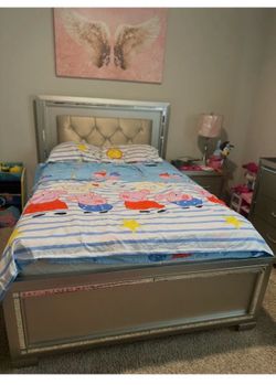 Full size bed set. must go today