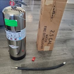 2.5 Gallon Fire Extinguisher New Open Box