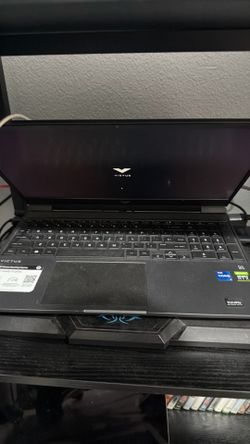 HP victus gaming laptop plus cooling fan