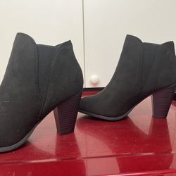 Size 9 Forever Black Booties 