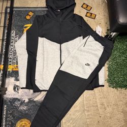 Nike Tech Sets 
