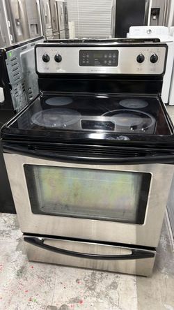Frigidaire Electric Range – Stainless Glass Top, Self-Clean