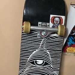 TOY DIVISION 8.5 Complete Skateboard 