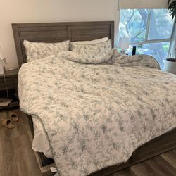 Hazzard Standard Kind Bed by Williston Forge w/ Two Nightstands