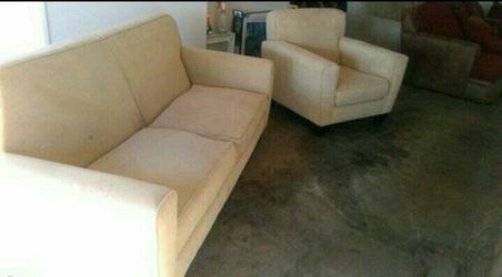 Cream Couch & Chair Set