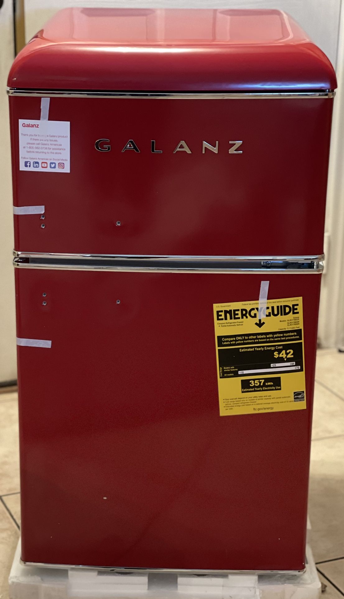 Galanz Retro Mini Refrigerator