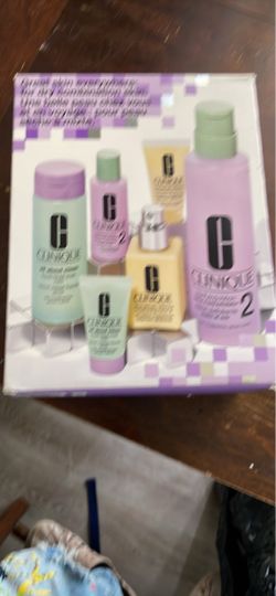Clinique Skincare Gift Set Skin Type 2