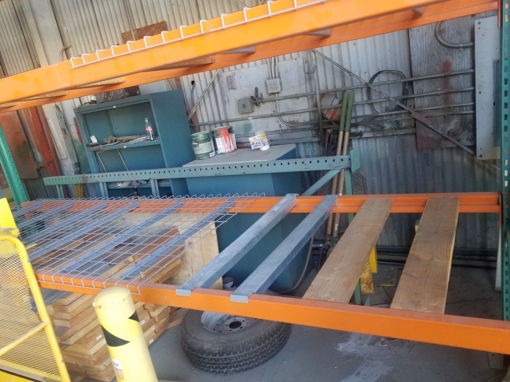 Racho Rack Pallet racks Warehouse racks for Sale in Rancho Mirage, CA - OfferUp