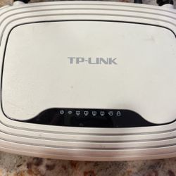 TP Link 300mb Router Wr8410N